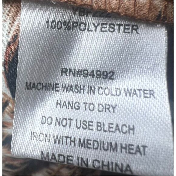 Patriza Luca Smocked Off-the-shoulder Blouse in Animal Print NWT Size Large - Picture 7 of 7